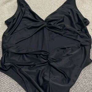 NWT- Old Navy - 4X. Swim